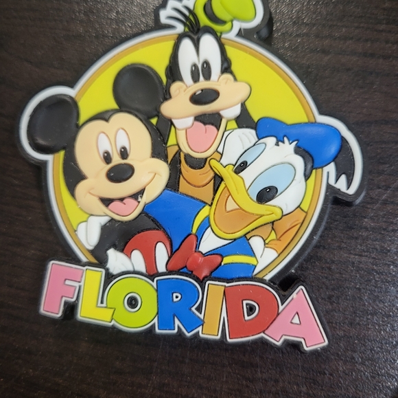 Mickey Mouse Magnet Collection - Picture 5 of 8